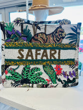 Load image into Gallery viewer, Safari Print Handbag
