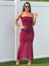 Load image into Gallery viewer, &quot;Verona&quot; Knitted Strapless Dress
