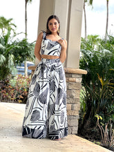 Load image into Gallery viewer, &quot;Milla&quot; Printed Pleated Pants Set
