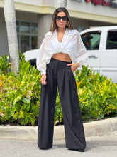 Load image into Gallery viewer, &quot;Anabelle&quot; Long Sleeve Crop Top, Ties In The Front
