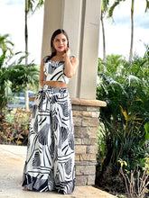 Load image into Gallery viewer, &quot;Milla&quot; Printed Pleated Pants Set
