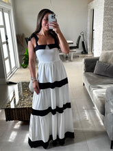 Load image into Gallery viewer, Color Block contrast Tiered Maxi Dress
