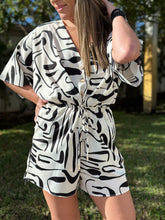 Load image into Gallery viewer, &quot;Domenique&quot; Printed Short Sleeve Romper
