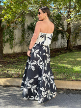 Load image into Gallery viewer, &quot;Fabiola&quot; Floral Print Strapless Maxi Dress
