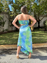 Load image into Gallery viewer, &quot;Bell&quot; Pleaded Asymmetric Hemline Tie Dye Midi Dress
