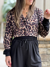 Load image into Gallery viewer, &quot;Tammy&quot; Printed Blazer And High Waisted Pants Set
