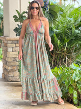 Load image into Gallery viewer, &quot;Lenia&quot; One Size Open Back Midi Dress

