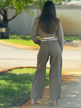 Load image into Gallery viewer, &quot;Ambar&quot; Crop Blazer And High Waisted Pants Set
