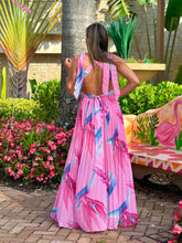 Load image into Gallery viewer, &quot;Shia&quot; Tropical Print Pleated Maxi Dress
