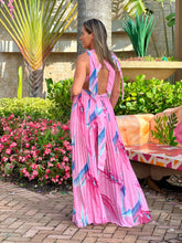 Load image into Gallery viewer, &quot;Shia&quot; Tropical Print Pleated Maxi Dress
