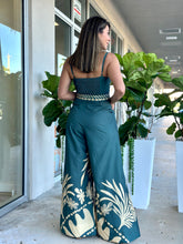Load image into Gallery viewer, &quot;Antonia&quot; Printed Jumpsuit With Adjustable Straps.
