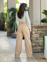 Load image into Gallery viewer, &quot;Jocey&quot; Two Tone Crop Blazer And Pants Set
