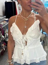 Load image into Gallery viewer, Sleeveless Ruffles Top

