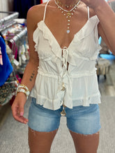 Load image into Gallery viewer, Sleeveless Ruffles Top
