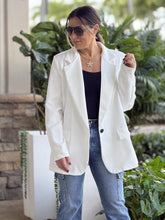 Load image into Gallery viewer, &quot;Yaritza&quot; Oversized Long Sleeve Blazer
