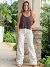 Load image into Gallery viewer, &quot;Mia&quot; Sleeveless Ballon Crop Top
