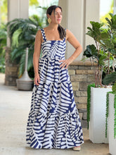 Load image into Gallery viewer, &quot;Mar De Lua&quot; Printed Sleeveless Maxi Dress
