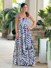 Load image into Gallery viewer, &quot;Mar De Lua&quot; Printed Sleeveless Maxi Dress
