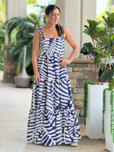 Load image into Gallery viewer, &quot;Mar De Lua&quot; Printed Sleeveless Maxi Dress
