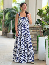 Load image into Gallery viewer, &quot;Mar De Lua&quot; Printed Sleeveless Maxi Dress
