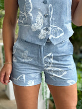 Load image into Gallery viewer, &quot;Butterfly&quot; Printed Button Down Vest
