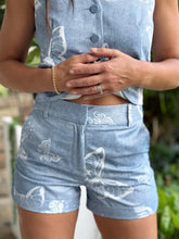 Load image into Gallery viewer, &quot;Butterfly&quot; Printed Button Down Vest
