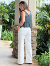Load image into Gallery viewer, &quot;Mia&quot; Sleeveless Ballon Crop Top
