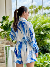 Load image into Gallery viewer, &quot;Natalie&quot; Tropical Print Long Sleeve Top And Matching Shorts Set
