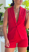 Load image into Gallery viewer, &quot;Luccia&quot; Stretching Button Up Vest

