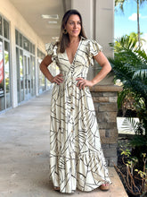 Load image into Gallery viewer, &quot;Amara&quot; Puffy Short Sleeve Button Up Maxi Dress
