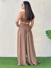 Load image into Gallery viewer, &quot;Brianna&quot; Sleeveless Crop Top And Wide legs Pallazo Pleaded Pants Set
