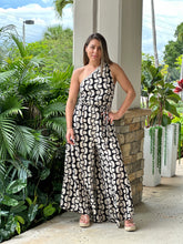 Load image into Gallery viewer, &quot;Illa&quot; Printed One shoulder Jumpsuit
