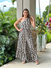 Load image into Gallery viewer, &quot;Illa&quot; Printed One shoulder Jumpsuit
