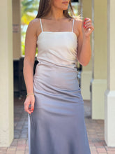 Load image into Gallery viewer, &quot;Wanda&quot; Satin Sleeveless Ombre Midi Dress
