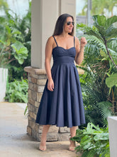 Load image into Gallery viewer, &quot;Alucinada&quot; Linen Corset Style Midi Dress
