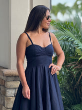 Load image into Gallery viewer, &quot;Alucinada&quot; Linen Corset Style Midi Dress
