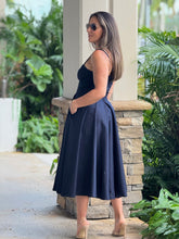 Load image into Gallery viewer, &quot;Alucinada&quot; Linen Corset Style Midi Dress
