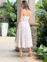 Load image into Gallery viewer, &quot;Alucinada&quot; Linen Corset Style Midi Dress
