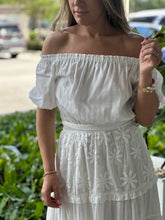 Load image into Gallery viewer, &quot;Alona&quot; Off The Shoulder Solid White Maxi Dress
