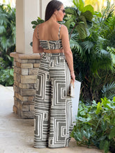 Load image into Gallery viewer, &quot;Melby&quot; Sleeveless Crop Top And High Waisted Pants Set
