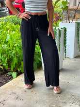 Load image into Gallery viewer, &quot;Angie&quot; Pleaded High Waisted Pants
