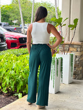 Load image into Gallery viewer, &quot;Angie&quot; Pleaded High Waisted Pants
