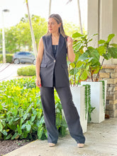 Load image into Gallery viewer, &quot;Pia&quot; Sleeveless Vest Blazer
