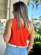 Load image into Gallery viewer, &quot;Eva&quot; One Shoulder Knot detail Top
