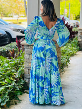 Load image into Gallery viewer, &quot;Ika&quot; Printed Long Sleeve Maxi Dress
