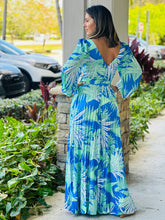Load image into Gallery viewer, &quot;Ika&quot; Printed Long Sleeve Maxi Dress
