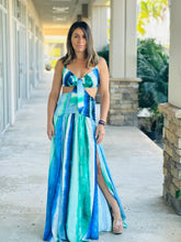 Load image into Gallery viewer, &quot;Hanna&quot; Sleeveless Cut Out Maxi Dress
