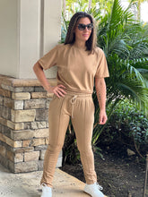 Load image into Gallery viewer, &quot;Harriet&quot; Top Crop And Pants Set
