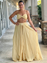 Load image into Gallery viewer, &quot;Buzios&quot; Metallic Solid Skirt Drape Set
