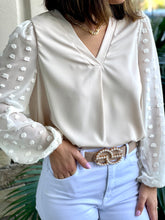 Load image into Gallery viewer, Long Sleeve Detail Blouse
